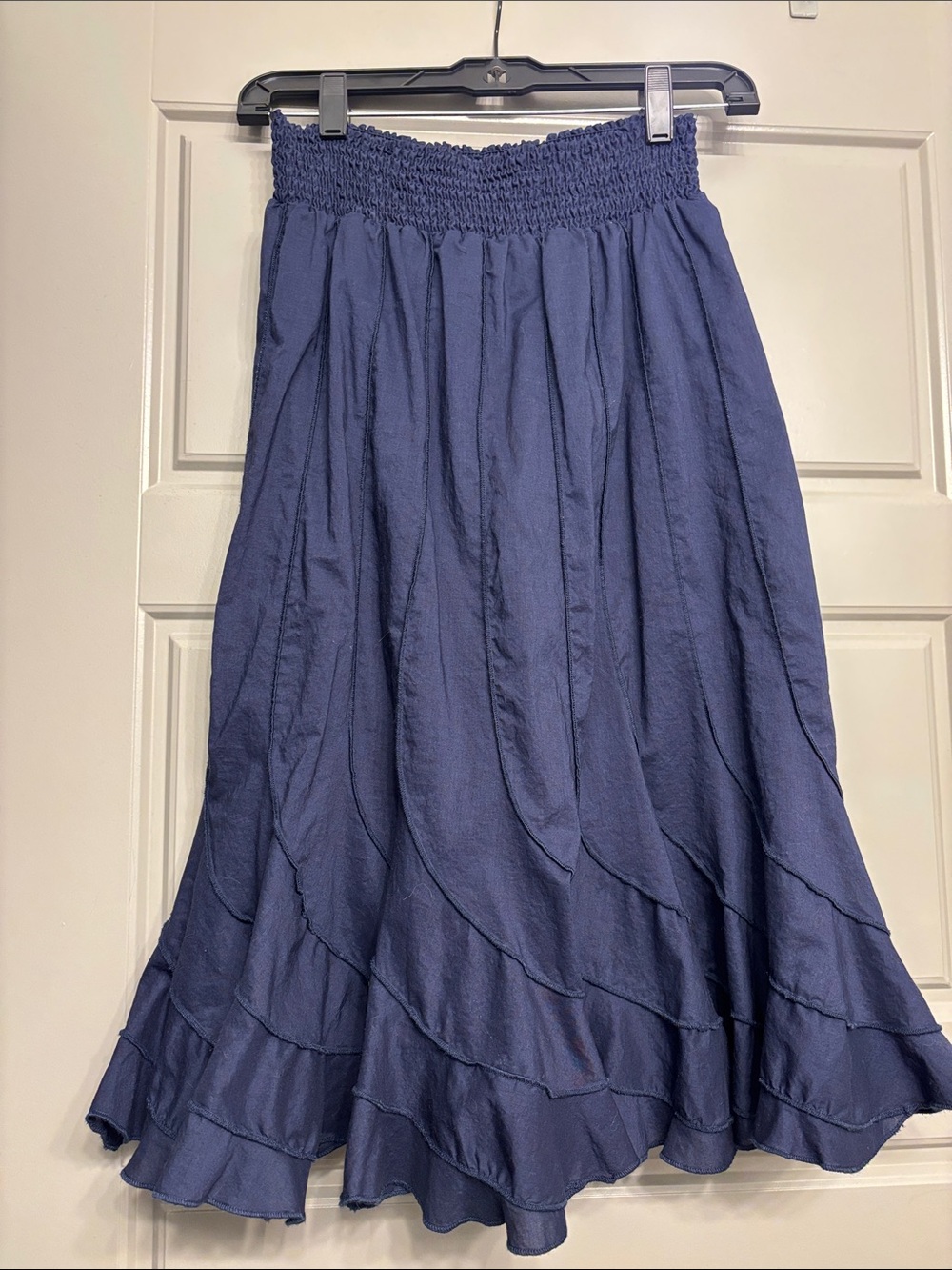 GRACE ELEMENTS Navy Smocked Waist Tiered Midi Skirt